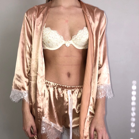 silky sleep set with lace - Picture 2 of 4